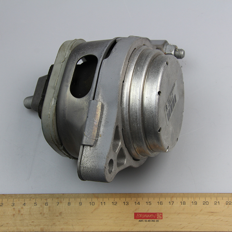 Artikelbild 1 des Artikels “Motor, Lagerbock, gebraucht “