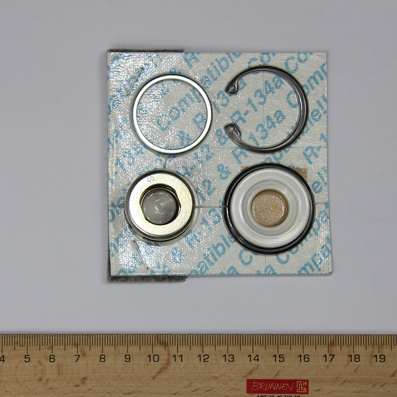 Product image 1 of the product “Compressor Shaft Seal Kit ”