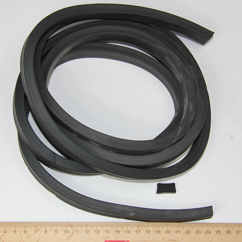 Product image 1 of the product “Rear Sun Roof Seal ”