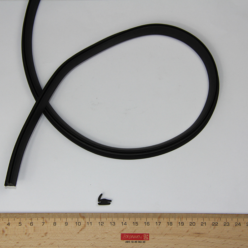 Product image 1 of the product “Quarter Light Glass Channel, Seal ”